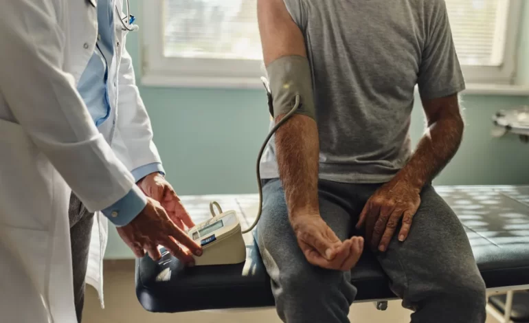  Quais são os sintomas de pressão alta e como controlar?