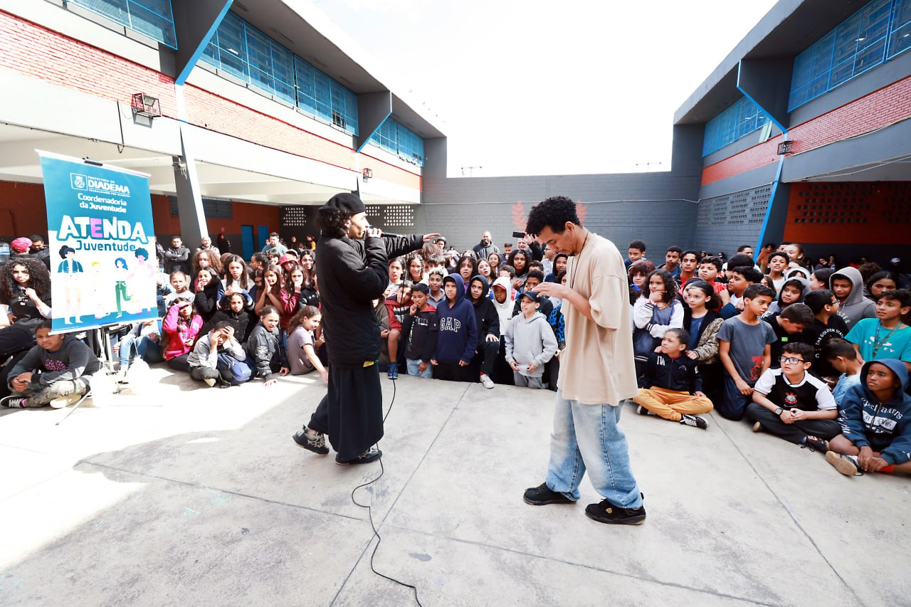 Caravana da Juventude leva debate sobre saúde mental a escolas de Diadema